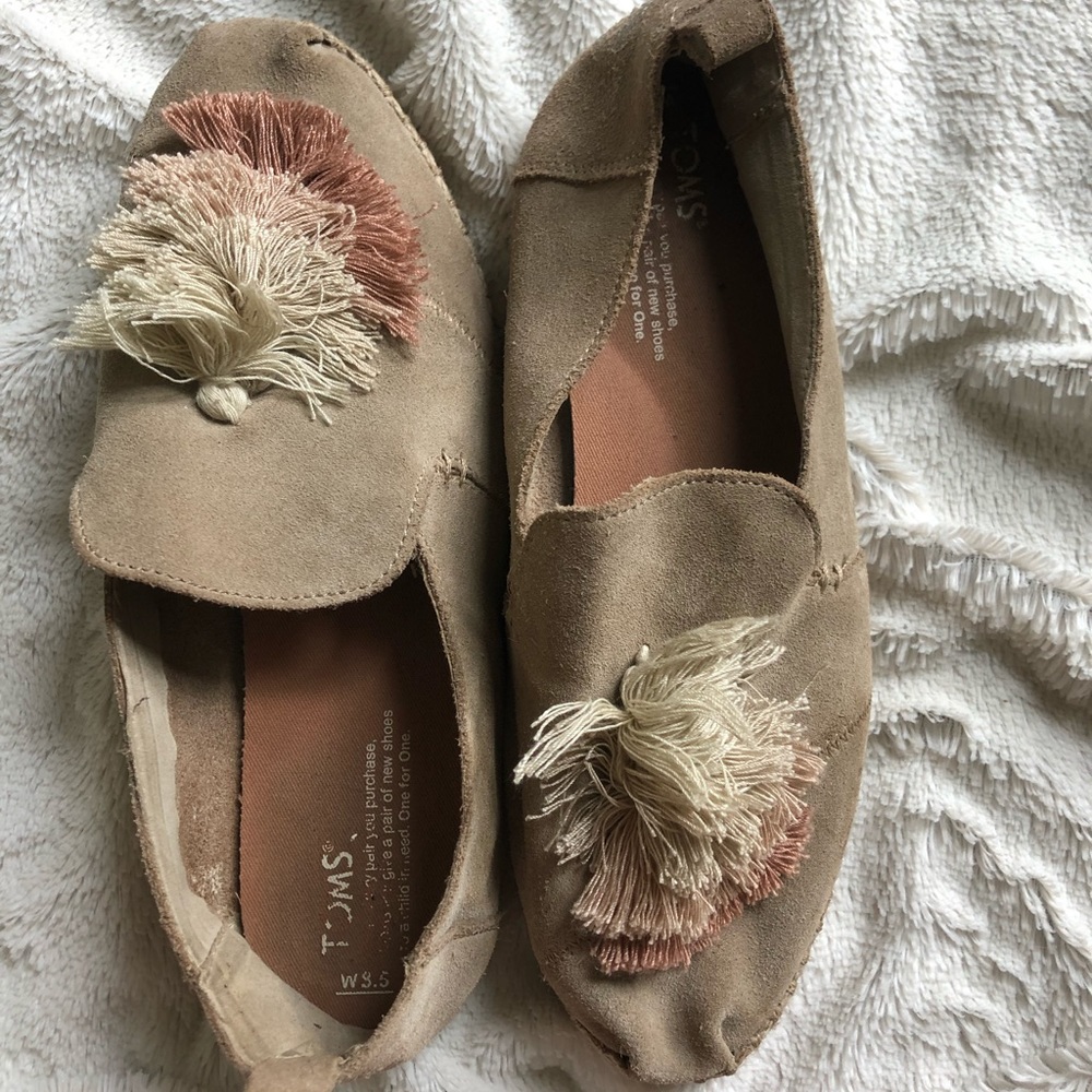 TOMS TASSLE ESPADRILLE